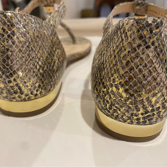 Vince Camuto metallic silver snakeskin print leather T-strap flat sandals. - Picture 16 of 16